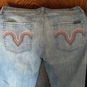 Seven for all Mankind Kate Jean. Gently worn. Size 28.